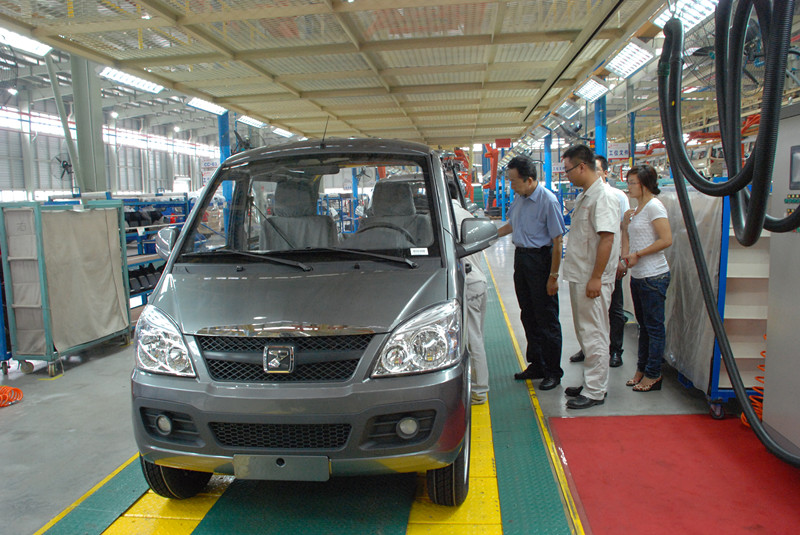 乘聯會秘書長饒達蒞臨眾泰汽車參觀考察